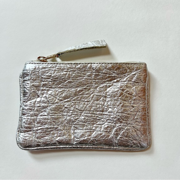 Silver Hozen Metallic Wallet - Picture 1 of 4